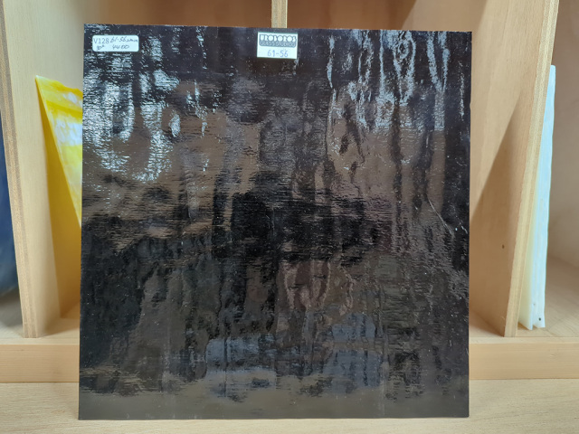 V128 OLDウロボロス 61-56 ブラック  サイズ：約300ｘ300ｍｍ【ガラス厚2ｍｍ】