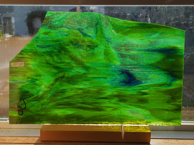 #227 YGアンキャット グリーン・ブルー/サイズ：約470ｘ270ｍｍ