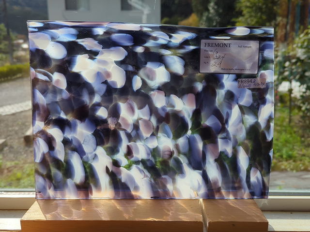 ＃894B フリモントグラス G-224 サイズ：約310ｘ225ｍｍ　1/4カット