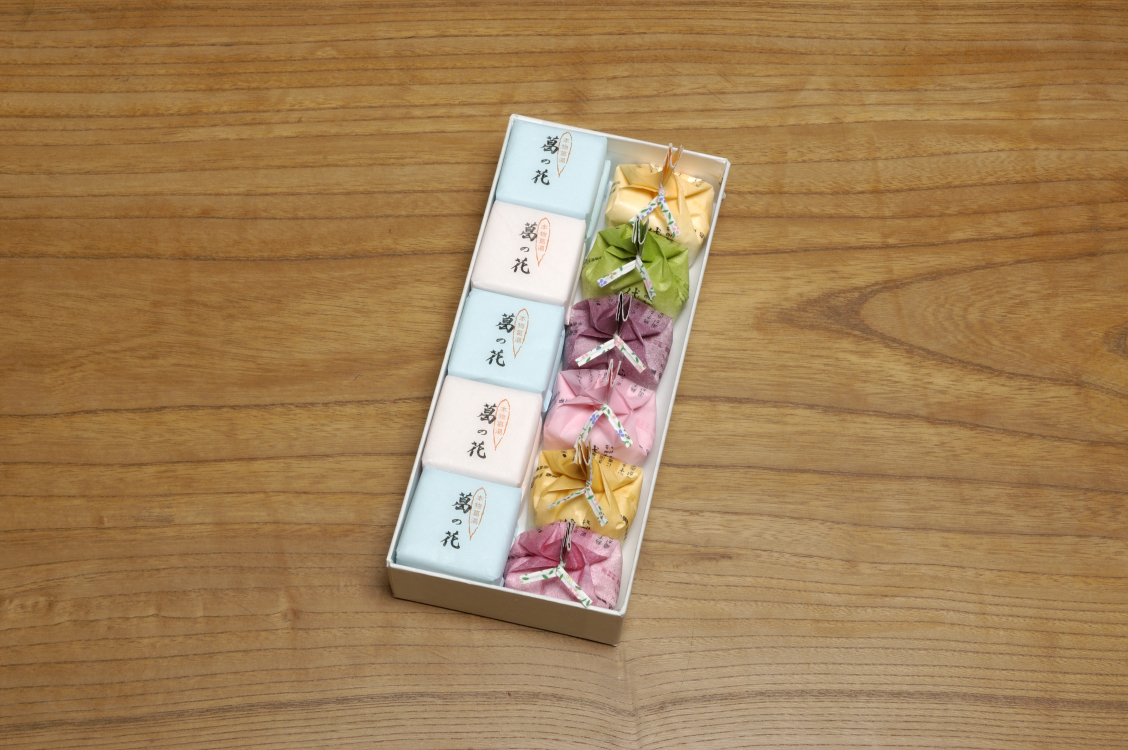 葛の花（葛湯）10個　代々の友（葛湯）6個