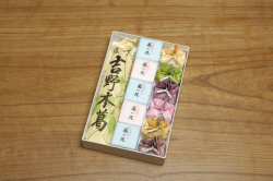 吉野本葛180ｇ×1本　葛の花（葛湯）10個　代々の友（葛湯）6個