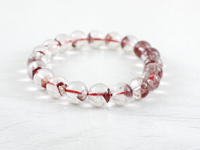 レッドファントムクオーツ　ブレスレット　9ミリ