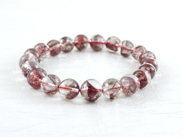 レッドファントムクオーツ　ブレスレット　9ミリ