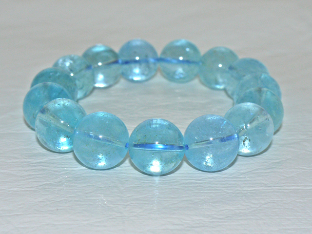 ブルートパーズブレスレット　14ミリ粒　約20ｃｍ