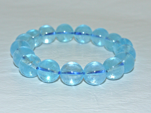 ブルートパーズブレスレット　11ミリ粒　約19ｃｍ