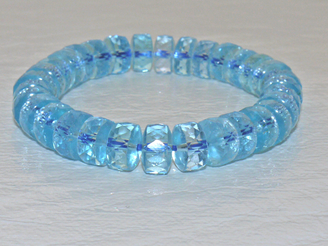 ブルートパーズブレスレット　太鼓型カット　10ミリ粒　約19ｃｍ