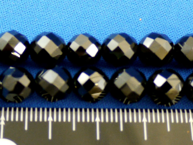 ブラックスピネル　64面カット　10ミリ