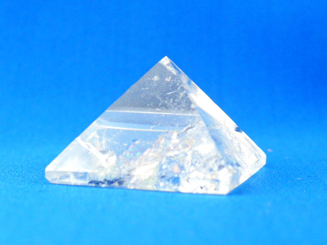 水晶のピラミッド 　【pyramid011】