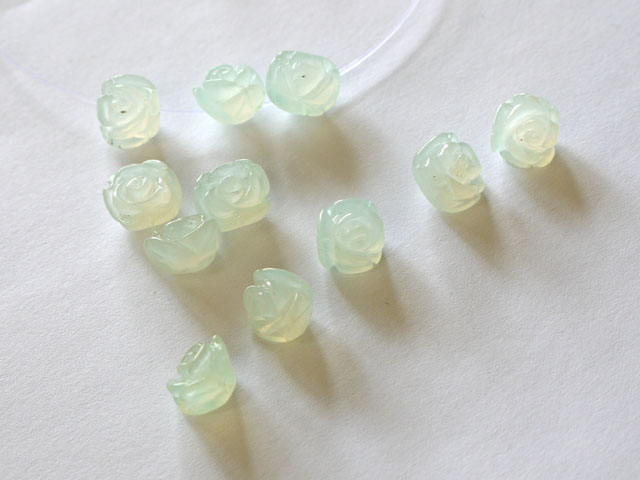 花の彫刻ビーズ　ニュージェイド　10ミリ　【bz-carving-flower-newjade10】【定型外可】