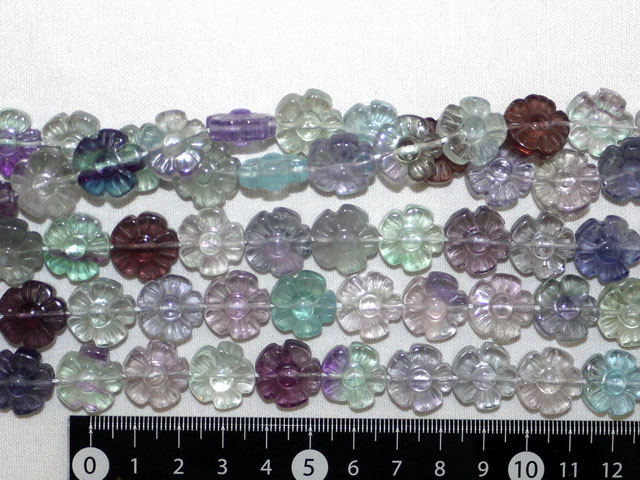 フローライト　彫刻花型　約15ミリ×5ミリ