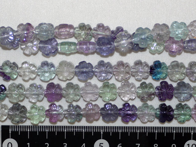 フローライト　彫刻花型　約10ミリ×5ミリ