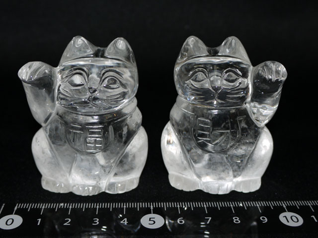 水晶招き猫ペア（中）　約280グラム