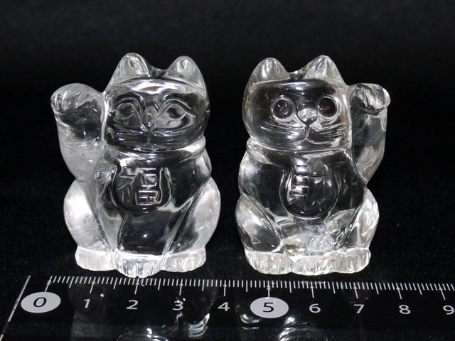 水晶招き猫ペア（小）　約160グラム