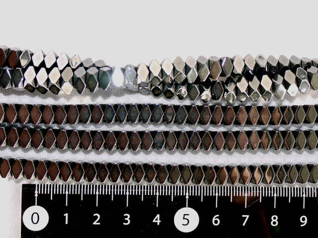 ヘマタイト　14面スクエアカット　6ミリ×4ミリ