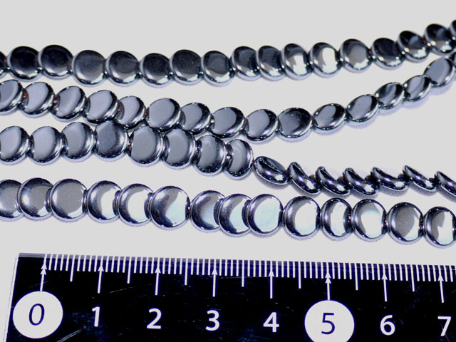 ヘマタイト　鱗状ボタン型　7ミリ×2ミリ