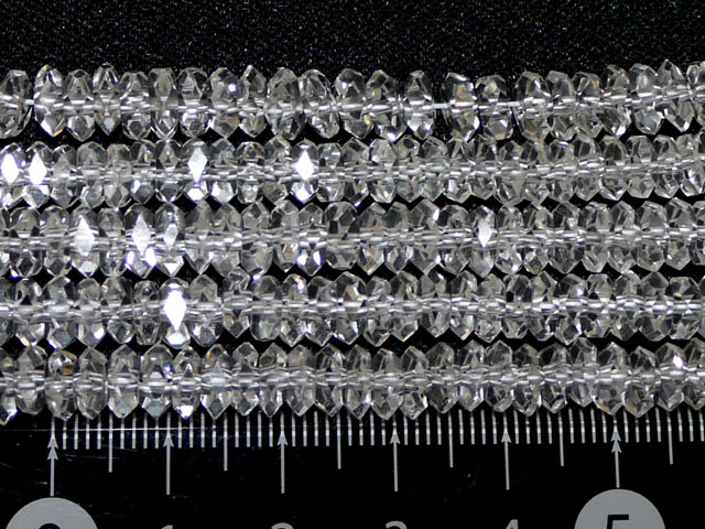 水晶 平カット　約6ミリ×2.5ミリ