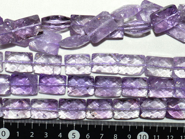 ラベンダーアメジスト　長方形カット　14ミリ×19ミリ×厚8ミリ