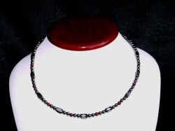 磁気入りヘマタイト＆ガーネットネックレス　42センチ