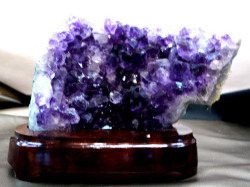 アメジスト原石台付き