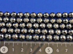 ヘマタイト　32面カット　8ミリ