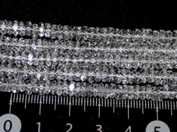 水晶 平カット　約5ミリ×2ミリ