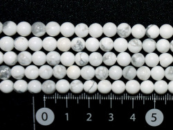 ハウライト　6ミリ