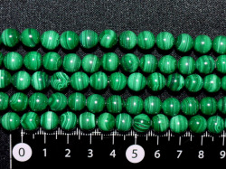 マラカイト（孔雀石）　8ミリ