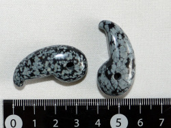 スノーフレーク勾玉　35ミリ 【mt0010】【定型外可】