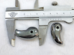 ヘマタイト勾玉　35ミリ 【mt0012】【定型外可】