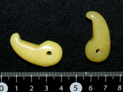 オリーブジェイド勾玉　35ミリ 【mt0055】【定型外可】