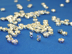 ロンデル６ミリ　ブルー　粒売り 【メール便可】