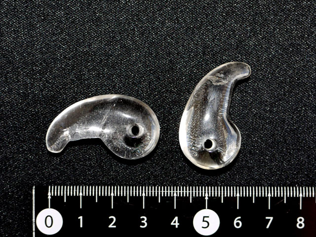 水晶（クラックあり）勾玉　35ミリ　【mt0002】【定型外可】