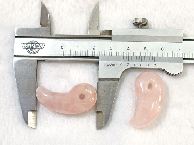 ローズクオーツ勾玉　35ミリ 【mt0005 】【定型外可】