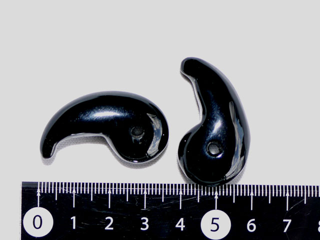 オニキス勾玉　35ミリ 【mt0009】【定型外可】