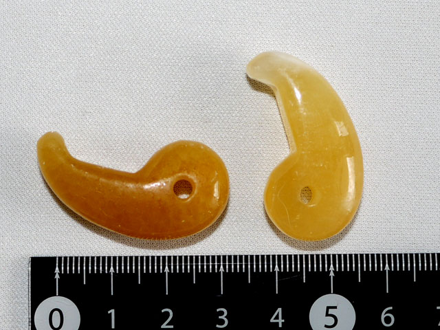 イエローカルサイト勾玉　35ミリ 【mt0019】【定型外可】