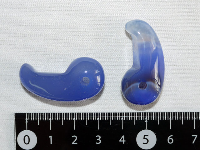 ブルー瑪瑙勾玉　35ミリ 【mt0020】【定型外可】