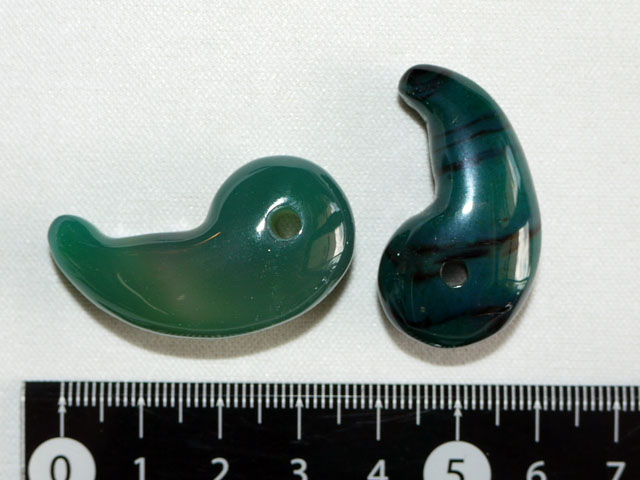 グリーンアゲート勾玉　35ミリ 【mt0021】【定型外可】