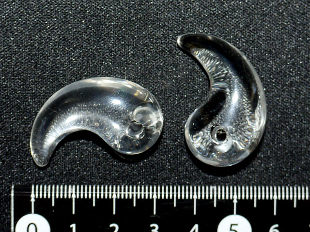 水晶（クリア）勾玉　35ミリ 【mt0035】【定型外可】