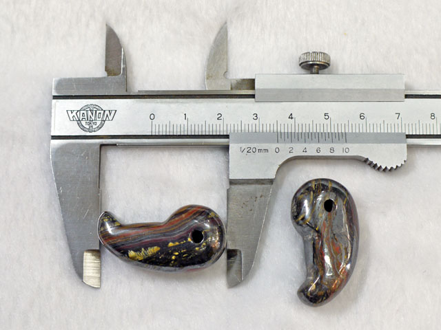 アイアンタイガー勾玉　35ミリ 【mt0047】【定型外可】