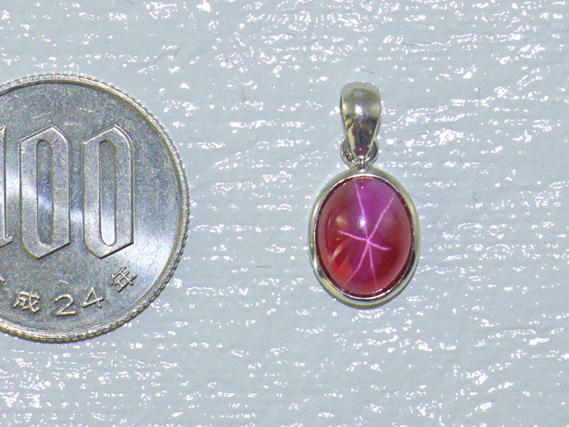 スタールビー ペンダント