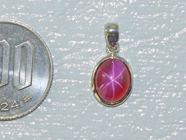 スタールビー ペンダント