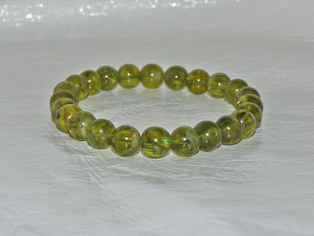 ペリドットブレスレット　7ミリ粒　約18ｃｍ