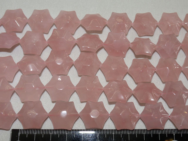 ローズクオーツ（紅水晶）　六角形　18ミリ×10ミリ
