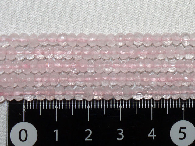 ローズクオーツ（紅水晶）　平カット　4ミリ×3ミリ