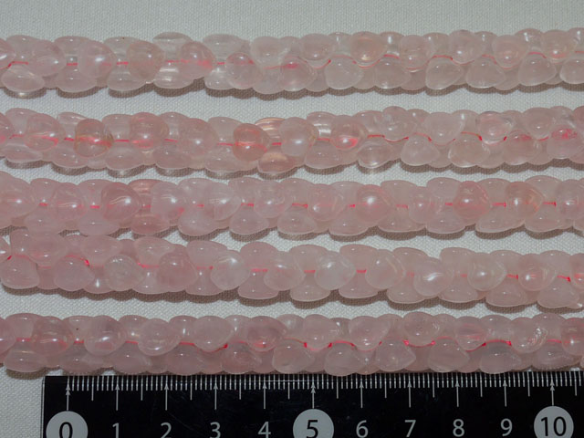 ローズクオーツ（紅水晶）　ハートクロス型　11ミリ×8ミリ