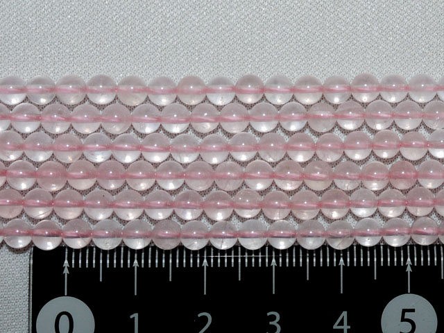 ローズクオーツ（紅水晶）　4ミリ