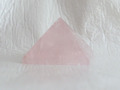 ローズクオーツのピラミッド 　【pyramid023】