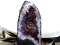 【破格SALE！半額以下！】アメジスト原石台付　10.3ｋｇ（台込）　サイズ（約）縦36ｃｍ横20ｃｍ奥行15ｃｍ