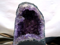 【破格SALE！半額以下！】アメジスト原石台付　6.2ｋｇ（台込）　サイズ（約）縦27ｃｍ横20ｃｍ奥行11ｃｍ