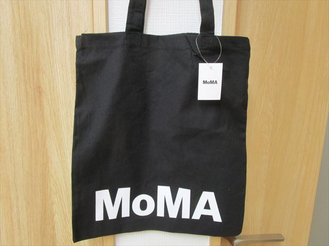 ＭＯＭＡ（モマ）ミルトン　グレイサー  メッセージ　トートバッグ（you are no longer the same after experiencing art 。アートを体験すると、あなたはもう以前と同じではなくなります）ニューヨーク近代美術館　黒N85　